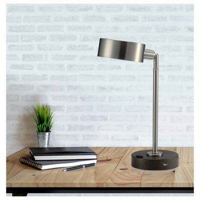 Lampe de bureau à DEL 15 po avec port de charge USB au fini nickel brossé Cambert