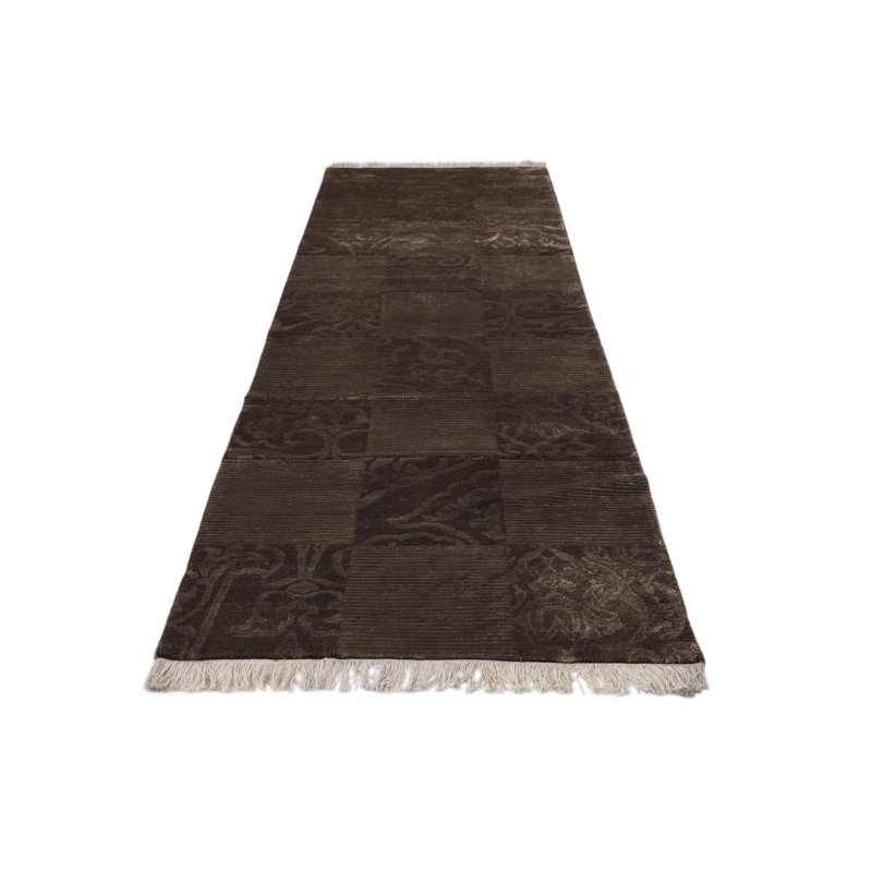 Tapis de couloir brun clair