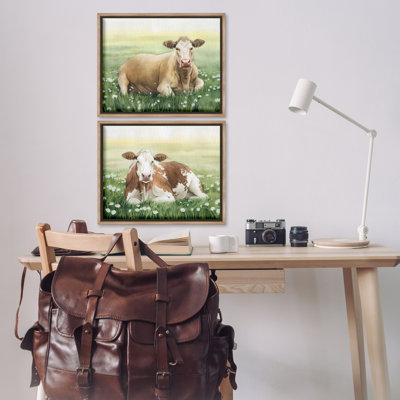 Cows Resting in Flower Field, ensemble de 2 toiles flottantes encadrées par Grace Popp
