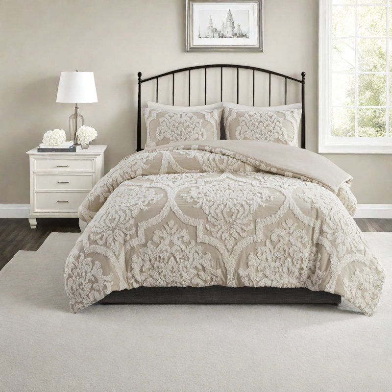 Soft Bedding Sets, Polyester Comforter With Rustic Chenille Design For Home