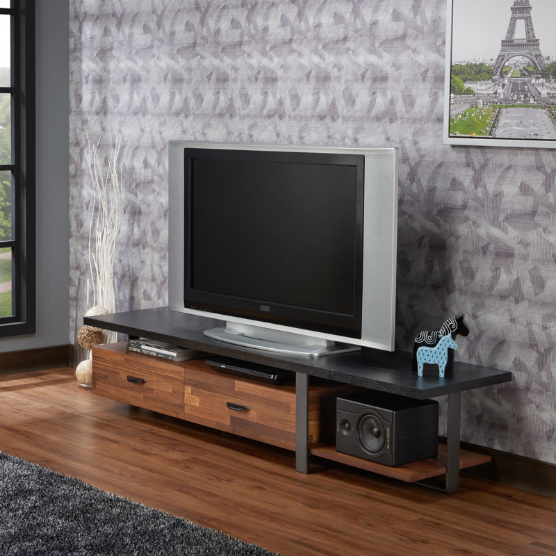 Console contemporaine en noyer et noir avec pieds en métal pour meuble télé de 55 po de style industriel noir, pouvant accueillir un écran plat