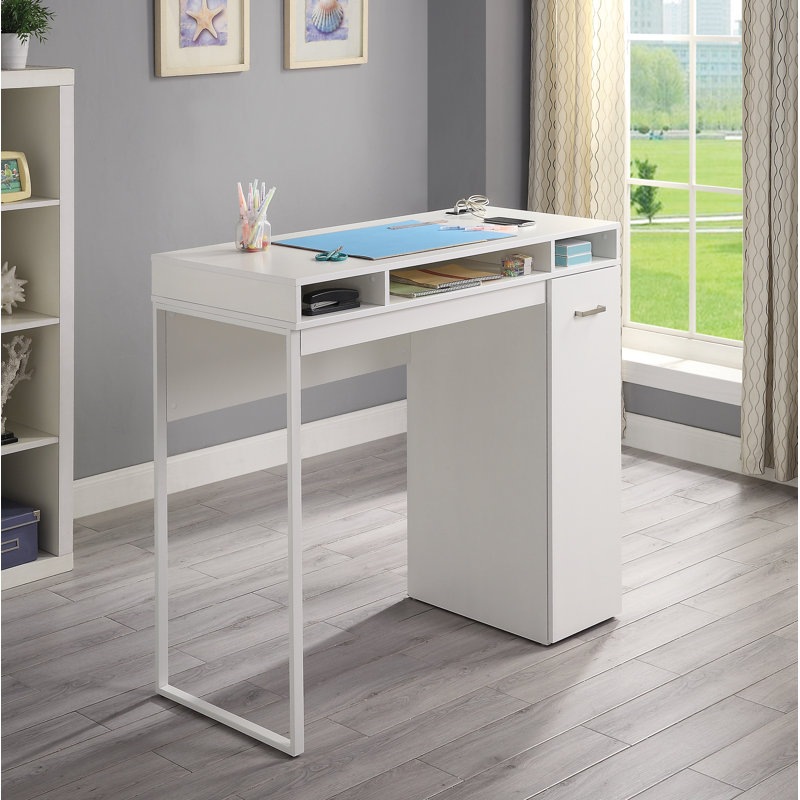 Standing Desk with Power Outlet