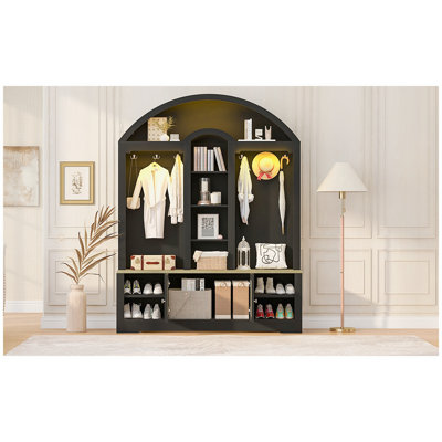 Armoire / garde-robe multifonctionnelle avec porte-chaussures, cintres et crochets. Garde-robe - Une garde-robe est fabriquée en panneau de fibres à densité moyenne robuste avec un design moderne et un rangement pratique