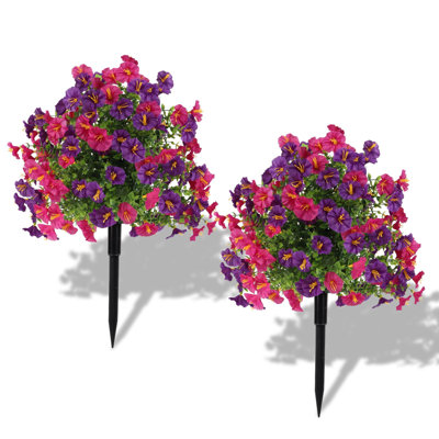 Lot de 2 boules de fleurs artificielles de liseron, 55 cm (21,62 po), avec tuteur pour la décoration de jardin, terrasse ou porche, rose et violet.