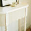Console élégante de style français crème