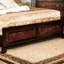 Grand lit moderne / noyer en bois massif avec design transitionnel de parquet