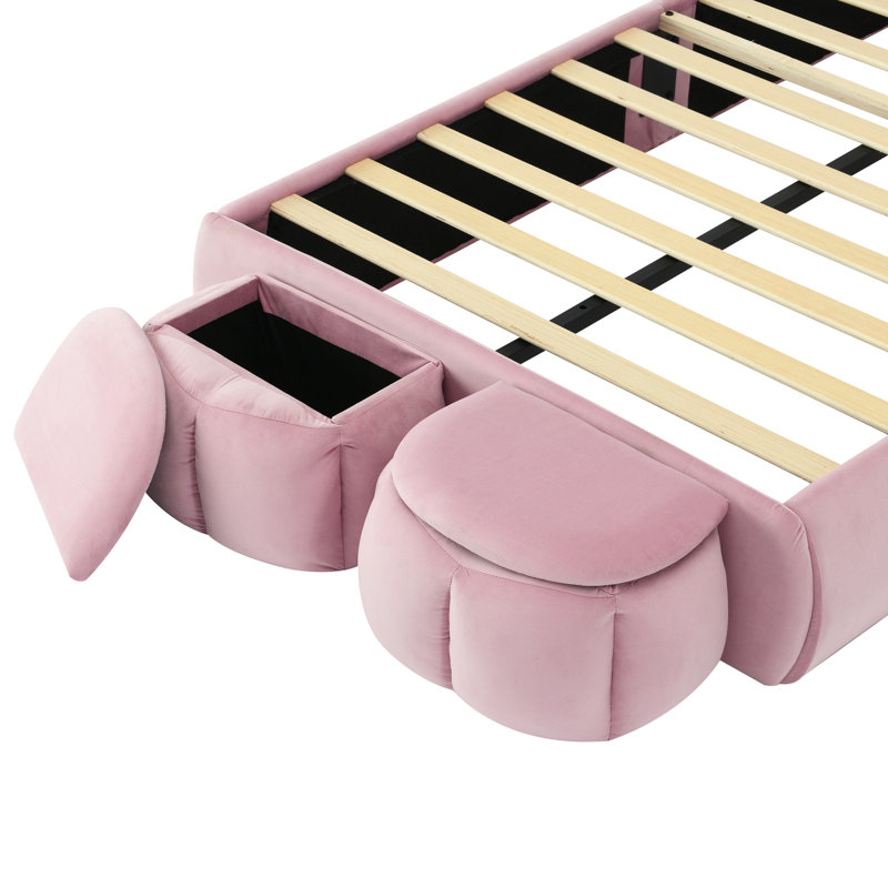 Lit plateforme simple tapissier avec oreilles dessinées et tête de lit rose clair