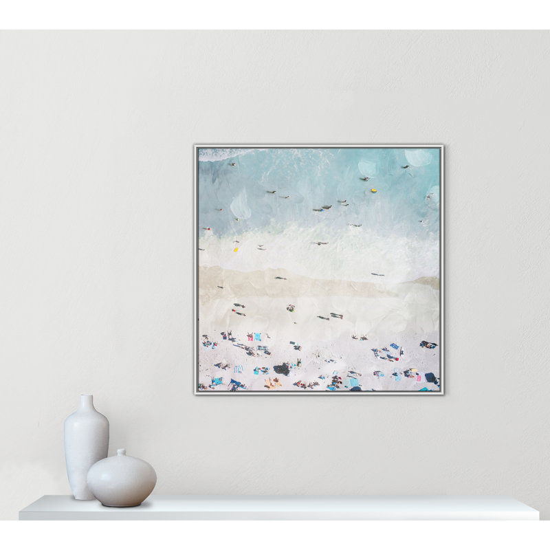 «Beaching Out II» par Milli Villa, H 41,5 po x l 41,5 po, Blanc
