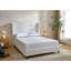Grand lit en bois avec tête de lit haute et pieds robustes-1555076456-1555076454