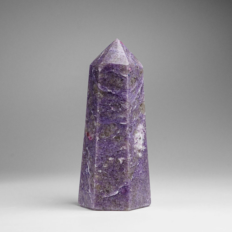 Véritable pointe de lépidolite polie de Madagascar (1,3 lb)