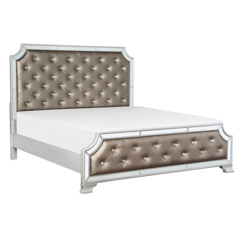 Cadre de lit grand argenté, garniture de miroir biseautée à boutons, détails contemporains intrigants pour la chambre à coucher, tête de lit à assemblage requis et configuration désirable