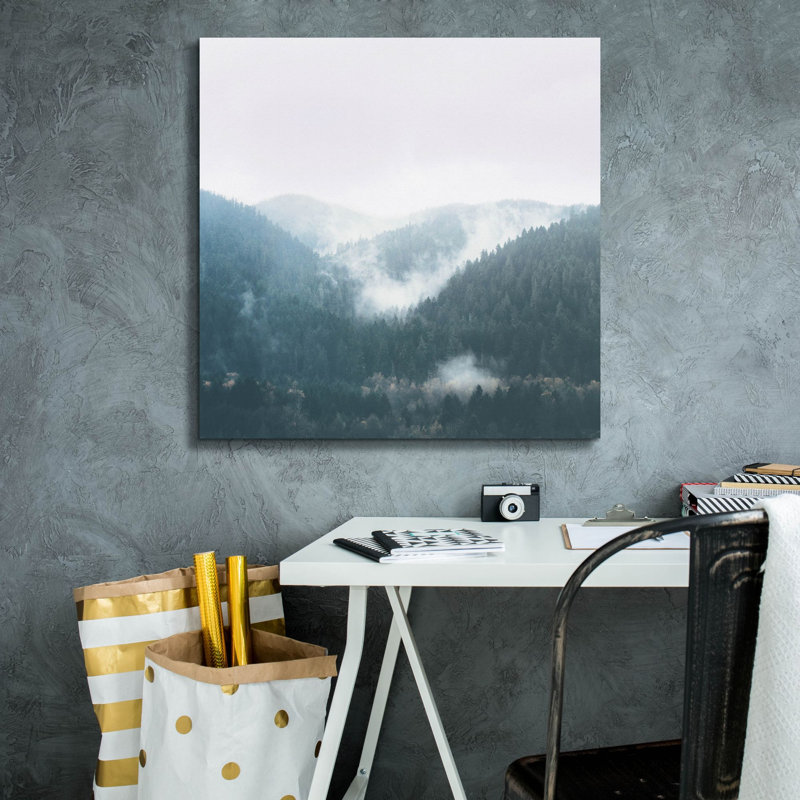«Landscape 1 Blue» par Laura Marshall, art mural sur toile, H 26 po x l 26 po x P 1,5 po