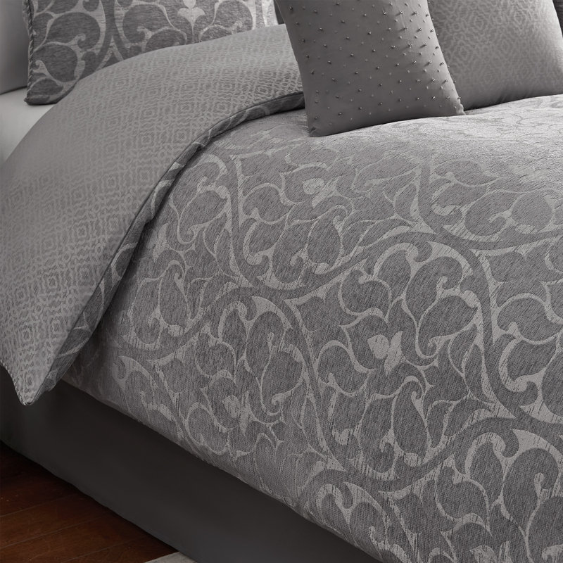 SIGNATURE Pentland 8pc Comforter Set, King Comforter + 7 Additional Pieces