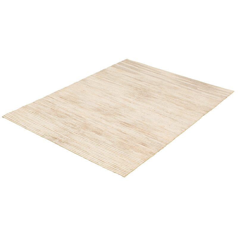 Tapis crème / blanc en cuir de vache rayé 5 pi 3 po x 7 pi 4 po Mayci