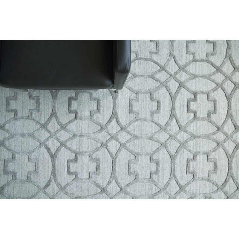 Windsor Geometric Area Rug in Light Silver, Rectangle 6' x 9'