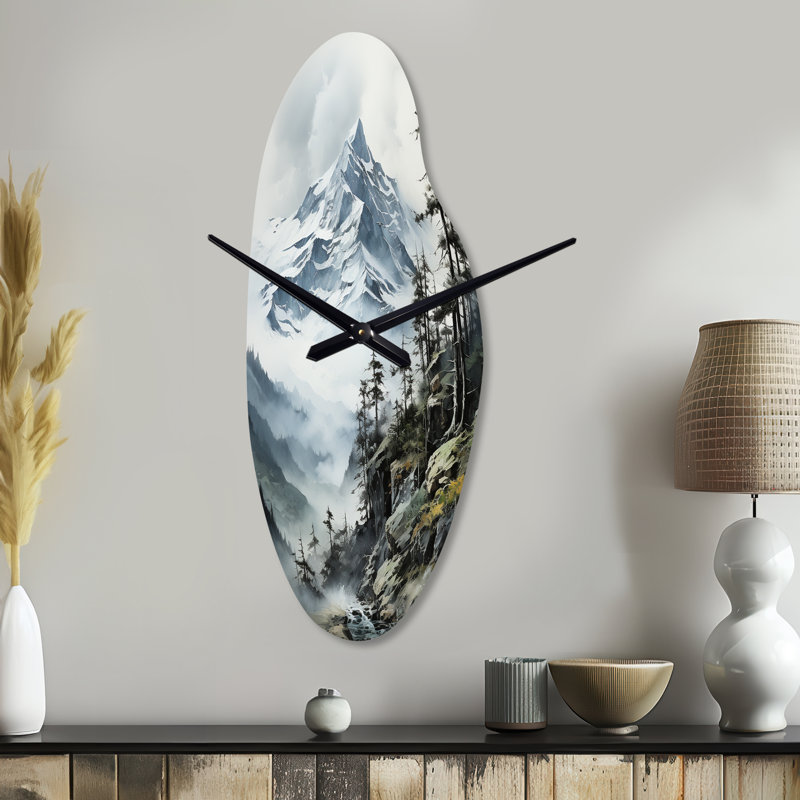 Horloge murale asymétrique en métal Sarambounou, Médium