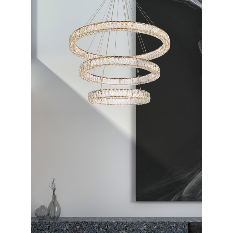 Maart Chandelier, Gold, 21" H x 31.50" W x 31.50" D