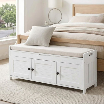 Banc de rangement Marrion de style contemporain avec tablettes et coussins réglables, pieds en bois pour les chambres et les vestibules
