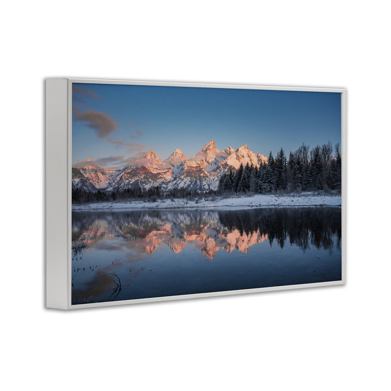 Grand Morning View, giclée encadrée, design par Jared Kreiss, H 12 po x l 18 po, Estampe numérique encadrée blanc bord de mer