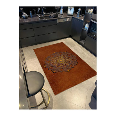 Tapis en cuir à base tissée et rayée