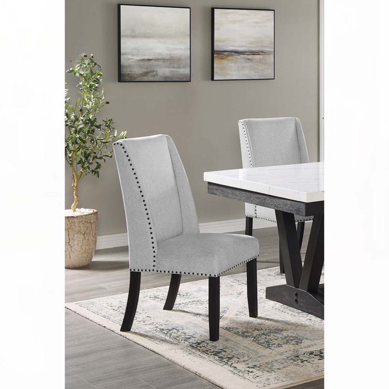 Ensemble de chaises de salle à manger rembourrées en tissu avec dossier plein, garniture cloutée