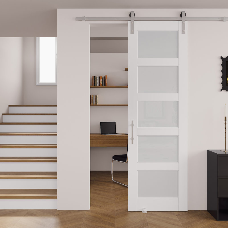 H 80 po x l 36 po | Porte de grange coulissante en bois de pin massif givré 5-Lite avec trousse de quincaillerie d'installation nickelée (aucun assemblage requis)