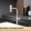 Robinet de cuisine en acier inoxydable doré brossé avec douchette extractible et évier moderne haute performance-565503559