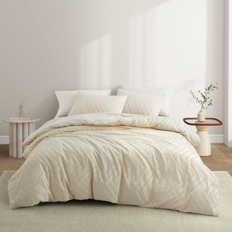 Averyonna Duvet Cover, King Duvet Cover + 2 King Pillowcases, Wave Cream