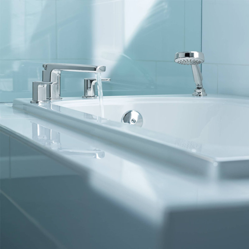 Garniture de robinet de baignoire romaine à deux poignées avec inverseur et douchette Rizon