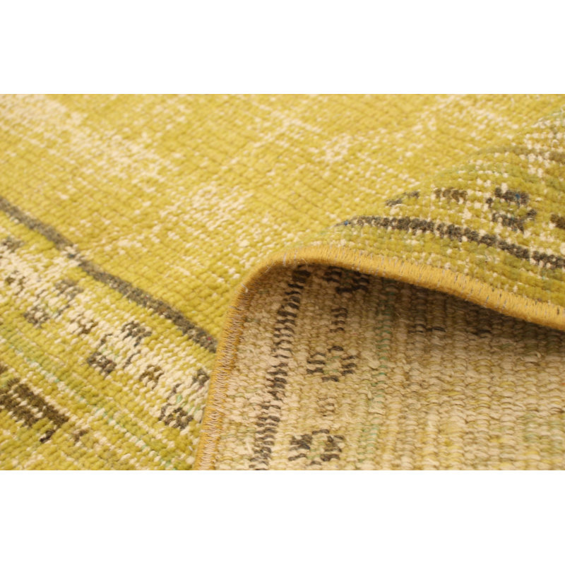Tapis décoratif olive en laine de conception unique noué à la main des années 1980 5 pi 11 po x 7 pi 9 po Dhruvika