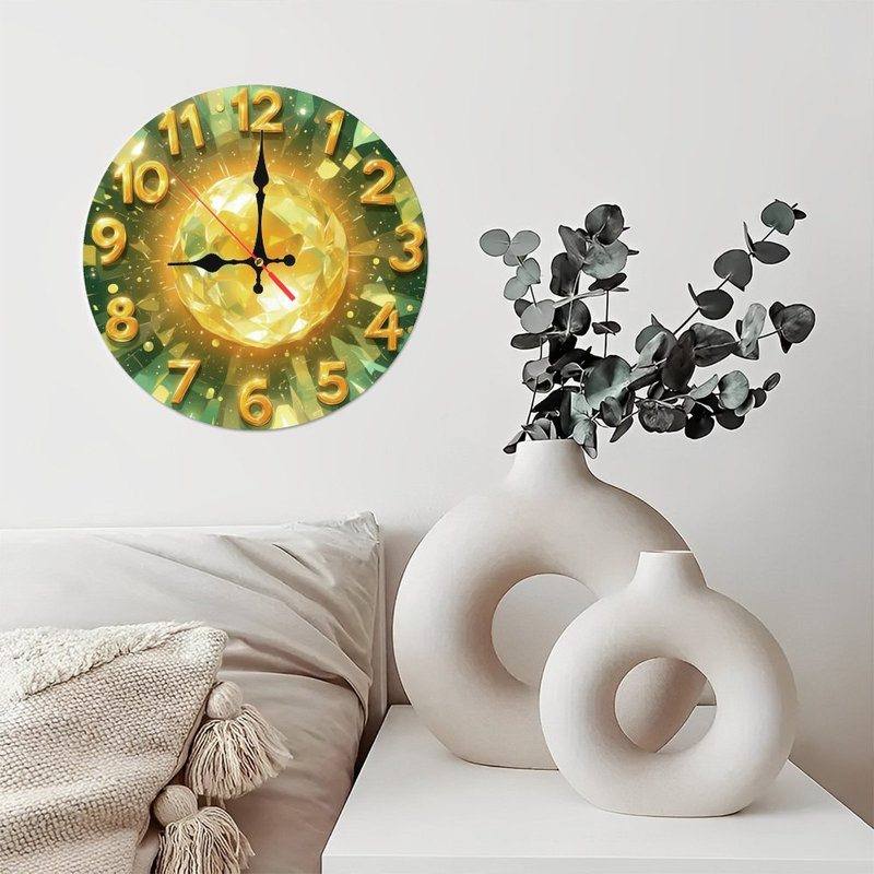 Horloge brillante avec chiffres dorés