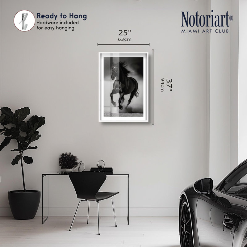 «Thunder in Shadows I Shadowbox» par Notoriart, H 37 po x l 25 po, Blanc