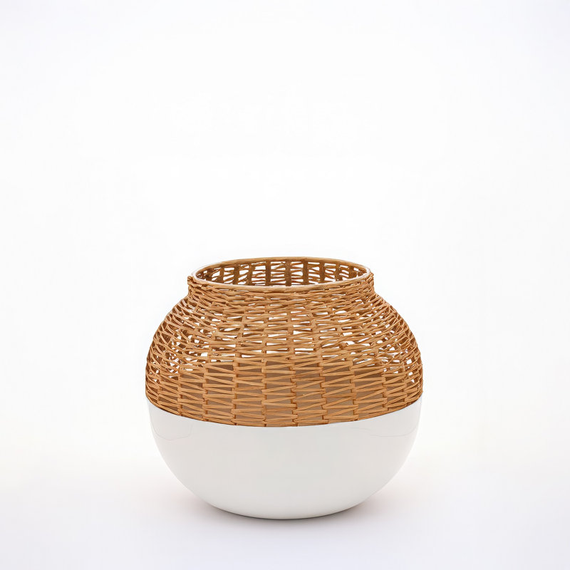 Vase de table en métal Abbiney