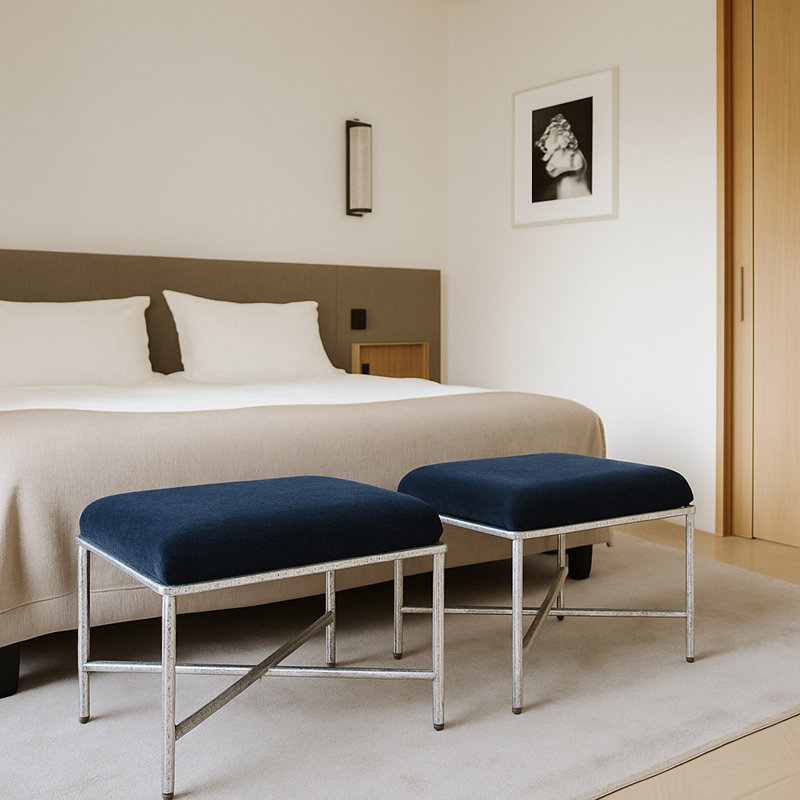 Banc en tissu Iyania Chenille, Tissu chenille bleu marine, Argent argent