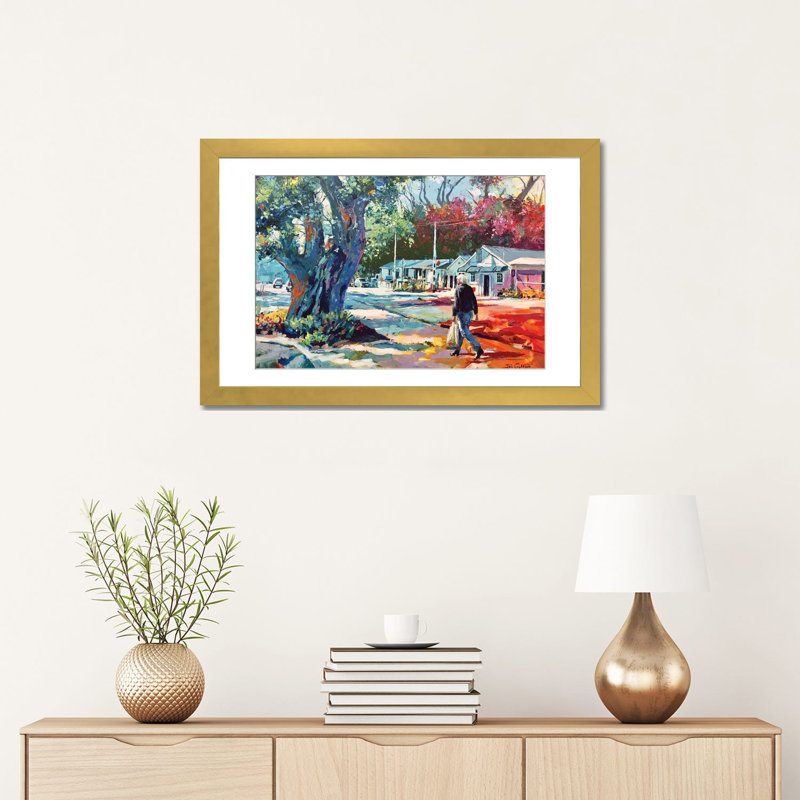 «Morning Stroll», impression d'art mural encadrée, 24" x 16", Papier encadré, Gold