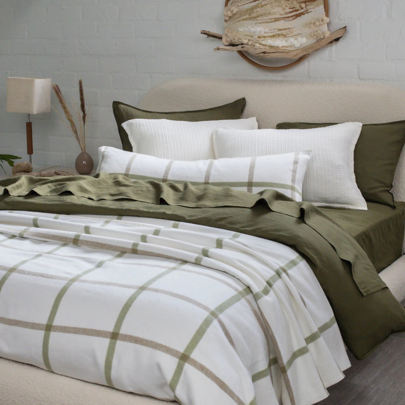 Coussin Copenhagen, Blanc / carreauté olive, Traversin H 14 po x l 40 po
