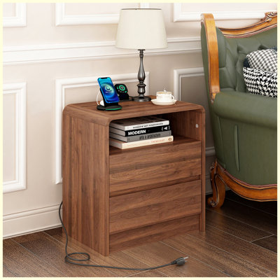 Table de chevet 25 po en noyer de 25 po de hauteur avec station de charge, table de chevet moderne de 23,6 po de largeur avec 2 tiroirs pour le salon de la chambre à coucher