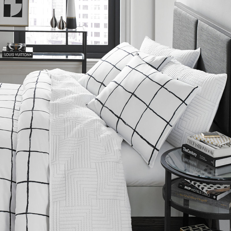 Twin White and Black Microfiber Geometric Duvet Cover Set