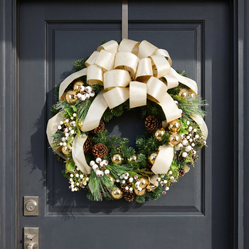 Decorated 32" Pine Holiday Wreath With Pinecones, Ornaments And Bows