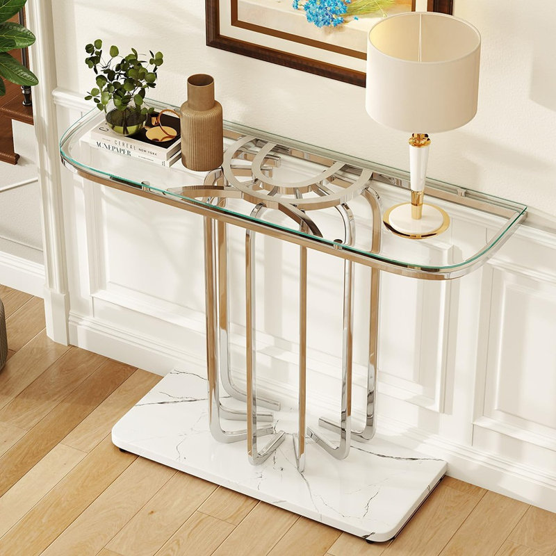 Console moderne en verre de 43 po avec cadre chromé incurvé et base en faux marbre, table de canapé étroite argentée pour entrée, salon, couloir, bureau à domicile