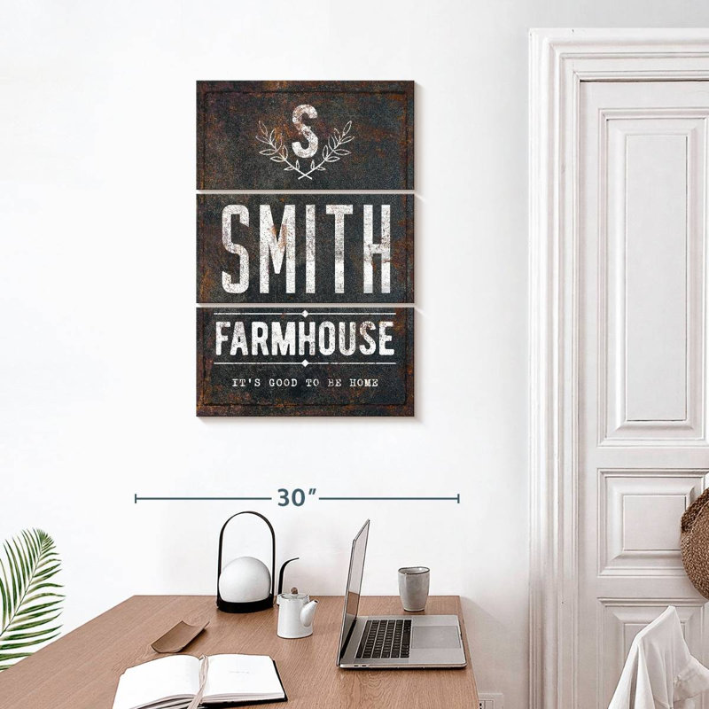 Tergel Smith Farmhouse, H 32 po x l 20 po
