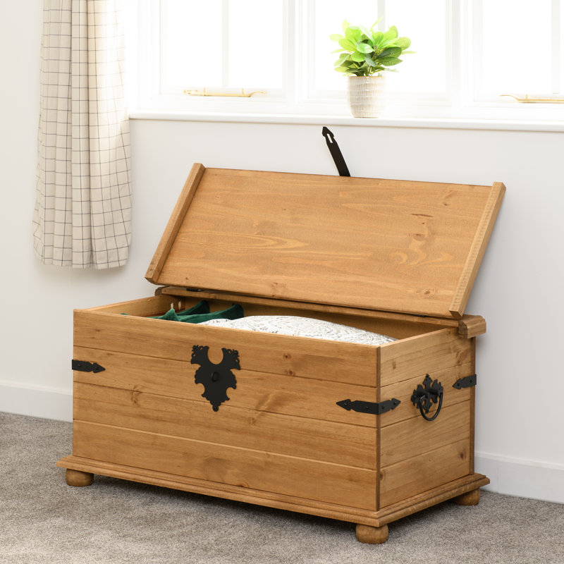Castillon Blanket Chest