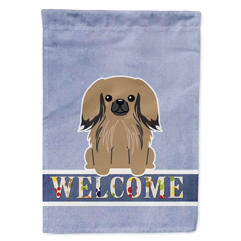 Polyester 2 côtés 40 x 28 po welcome drapeau maison, Pékinois brun clair assis