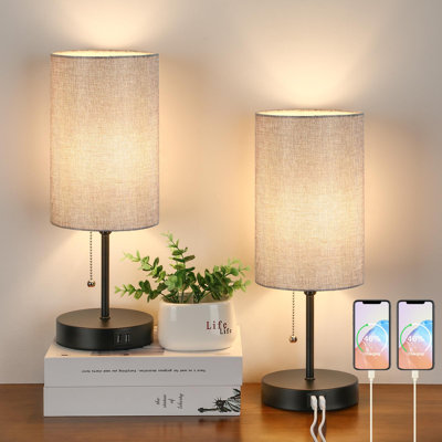 Kriselda Metal Table Lamp