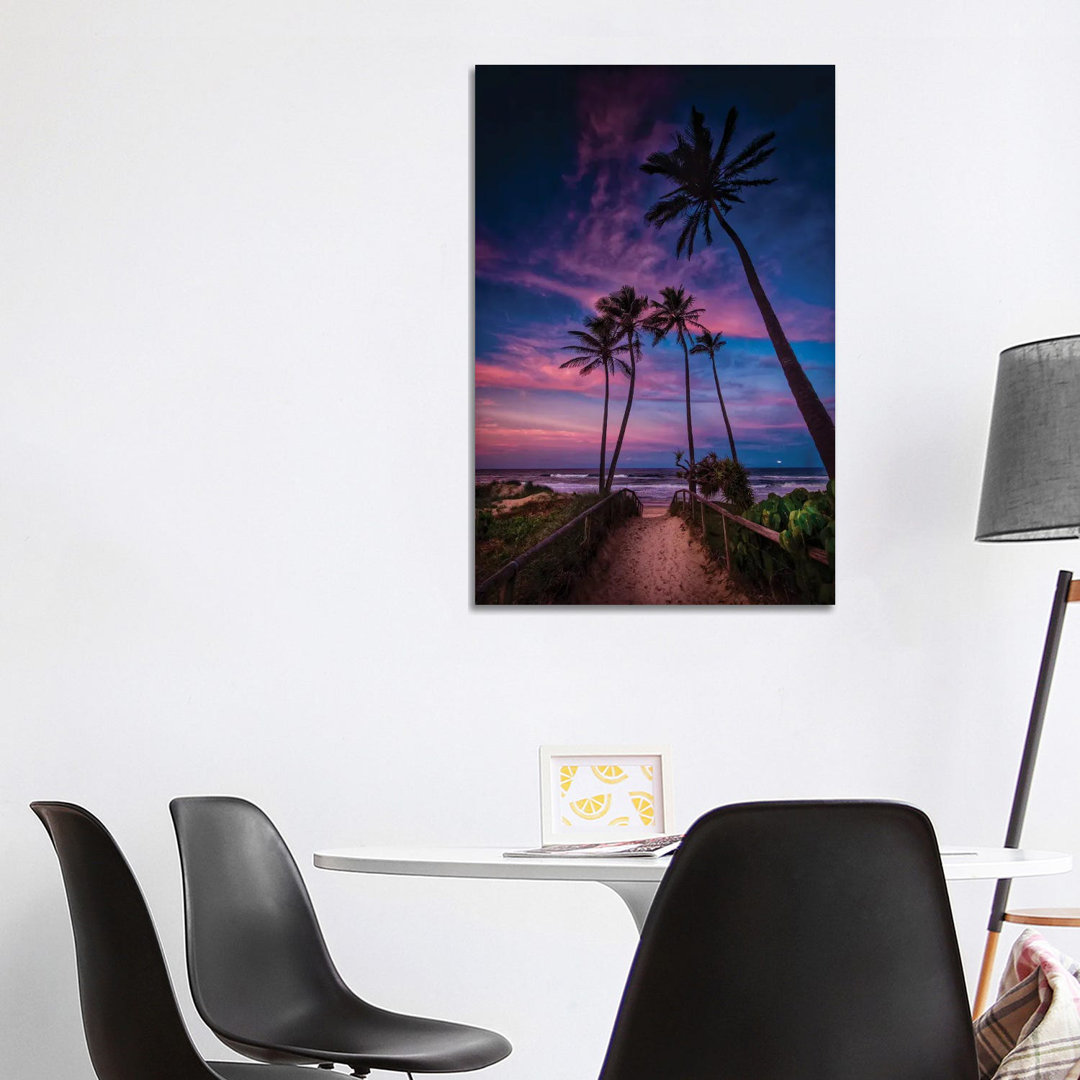 Palm Tranquility von Ben Mulder - Galerie-verpackte Leinwand Giclée auf Leinwand