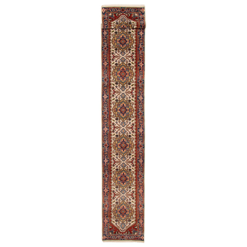 Tapis crème Serapi Heritage 2 pi 6 po x 24 pi 0 po