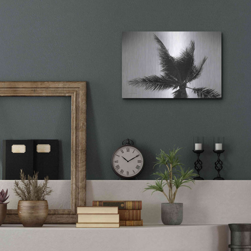 «Palm Tree Look Up IV» par Debra Van Swearingen, H 12 po x l 16 po