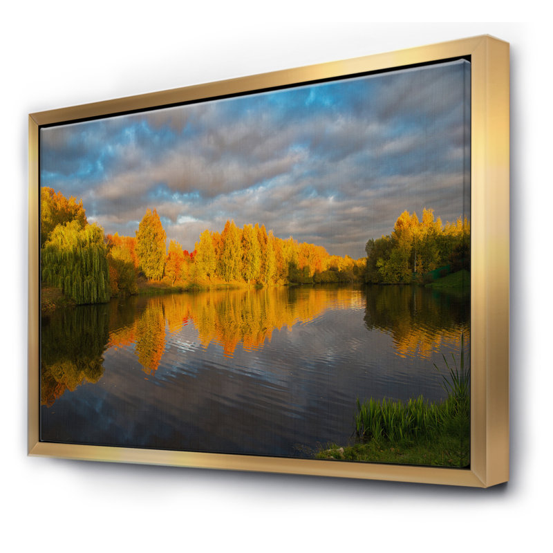 «Autumn Sunset Reflection on Lake in the Park», reproduction de photo sur toile, H 36 po x l 46 po x 1,5 po