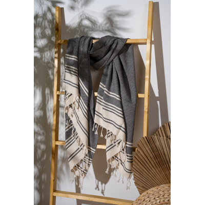 Serviette de plage Premium Fouta, noire, 35,4 po x 66,9 po | 60% coton, 40% polyester, 180 g / m² | Lavable à la machine à 86 ° F | Léger, à séchage rapide, parfait pour la plage, la piscine ou le spa, élégant et polyvalent