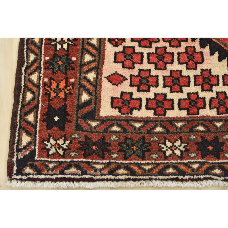 Tapis unique 3 pi 5 po x 4 pi 11 po Gorkem